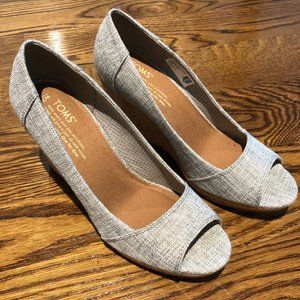 Toms Grey Open Toe Cork Wedge Sandals, size 7.5